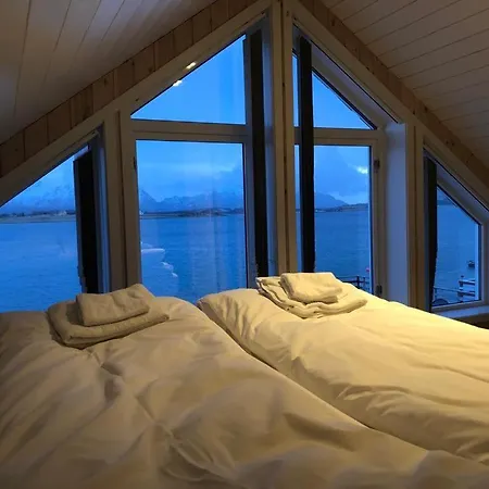 Casa de Férias Rorbu Skreda *